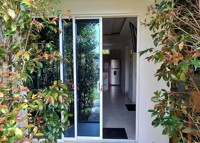 Hotel Y Cabanas Parinzzi